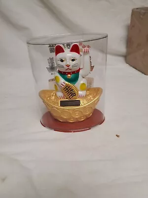 White Maneki Neko Japanese Beckoning Fortune Money Lucky Cat Solar Power 4  • $9.98