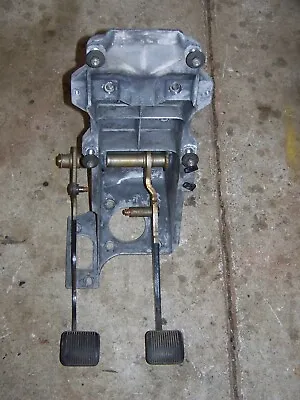 2001 To 2004  Dodge Dakota MANUAL Transmission Clutch / Brake Pedal Assembly • $194.95