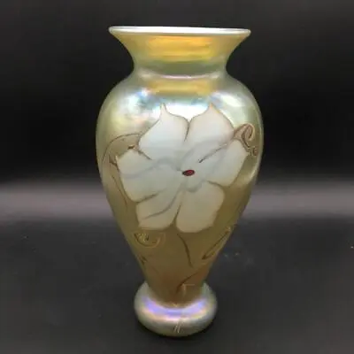 Vandermark Glass - Green Translucent Vase With White Flower Design G 21 87 E4503 • $99.95