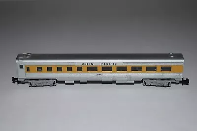 N Scale Union Pacific Corrugated Passenger Coach Car 960 C40647 • $19.99