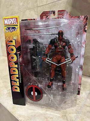 Diamond Select Deadpool Collector Action Figure With Diorama Base • $29