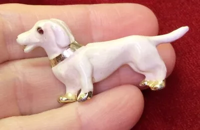 Vintage Jewellery Adorable Enamelled White Dachshund Dog Brooch • £23