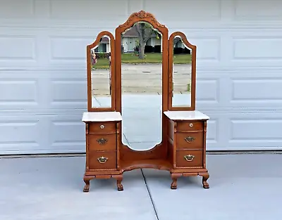 Lexington Furniture Victorian Sampler Collection Vanity And Three View • $1275