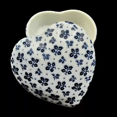 Vintage Porcelain Lidded Heart Trinket Box Dish Blue White Floral Leaf Japan 3  • $15