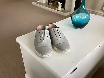 Mint Velvet Grey Leather Flat Shoes Size 6 • £8