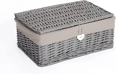 Natural Wicker Storage Basket With Lid Underbed Storage Gift Basket (Medium) • £29.16