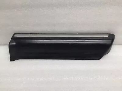 1981 - 1985 Mercedes 300d W123 Front Right Fender Lower Trim Rubber Moulding Oem • $56