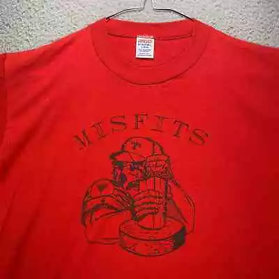 Misfits Shirt Mens Large Red Short Sleeve Crew Neck Graphic USA VTG Y2k • $10.89