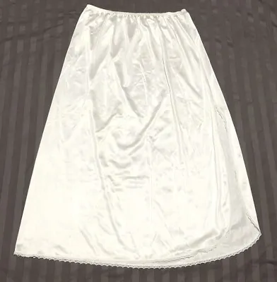 Vanity Fair Vintage Half Slip Medium White Lace Trim Side Slit Nylon Elegant 70s • $14.99