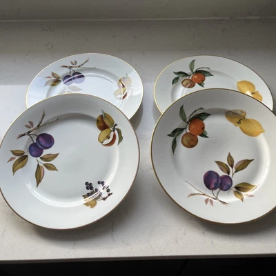 £9.95 • Buy 4 Royal Worcester Evesham Gold Plates  23cm 9 1/4 
