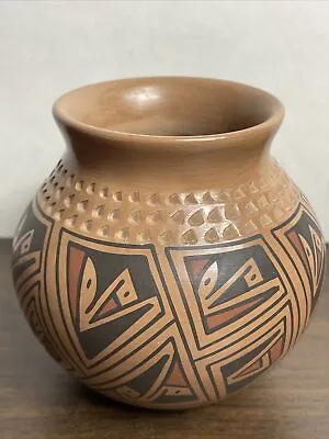 Vintage Mata Ortiz Hand Made Mexican Pottery Vase Signed Tomasa Mora • $30