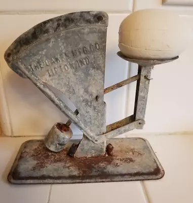 Vintage Rusty Metal THE OAKES MFG CO Egg Scale UPTON IND • $39.95