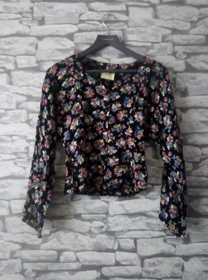 £6 • Buy Charlotte Halton Floral Top Size 10