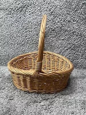 Vintage Woven Rattan Brown Oval Wicker Storage Basket With Handle • $20.92