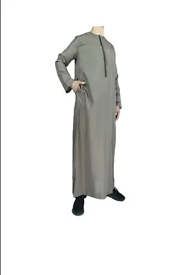 Mens PREMIUM JUBBAH UAE Omani Jubba Thobe 2023 (All Sizes) • £17.99