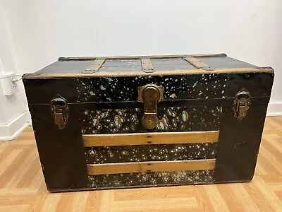 Vintage WOOD STEAMER TRUNK W Tray Chest Coffee Table Storage Box Antique Loft • $89.99