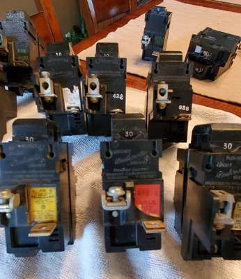 $60 • Buy Pushmatic P230 Bulldog ITE Siemens 30 AMP, 2 Pole, 120/240V Circuit Breaker (6)