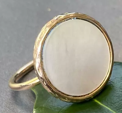 Y2K Vintage Ring Mermaid-Core Mother Of Pearl Size 6.25 Estate Jewelry • $35