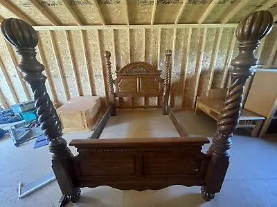 Four Poster Bed Queen Wood • $1000