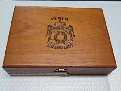 Vintage PUNCH GRAND CRU Robustos Wood Cigar Box Spanish Honduras. • $5