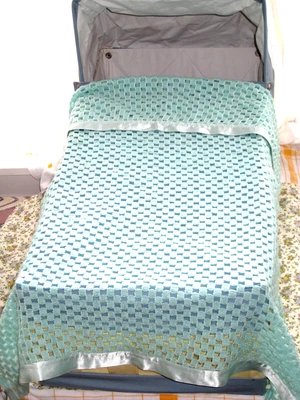 £23.95 • Buy Baby Pram Blanket Green Satin Trim Zorbit Vintage Cellular Moses Basket Cover