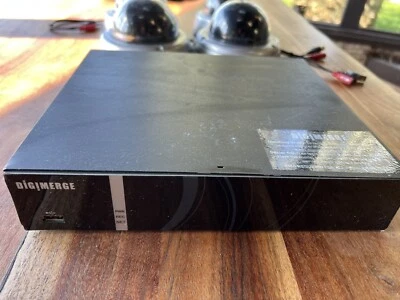 $60 • Buy DigiMerge DH104000 Network DVR And 4 Qty HIKVISION DS-2CC592N-FB Color Cameras