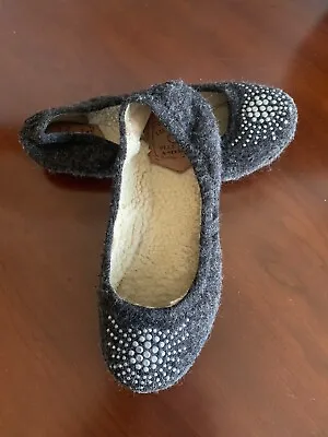 Lucky Brand Women's 5.5 Dark Grey Wool Sequined Toe Fleece Lined Ballet Flats • $14.50