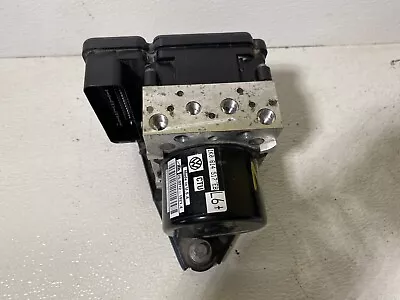 2013-2014 VW Golf Anti Lock Brake Pump Actuator & Modulator ABS 1k0 614 517 Eb • $202.45