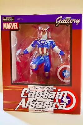 Captain America Sam Wilson Action Figure Statue - Diamond Select Gallery. Boxed • £64.95