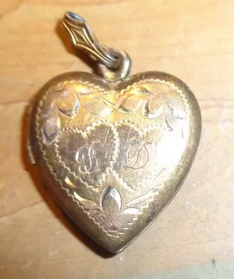 Vintage Engraved Sterling Silver Heart Locket • $13.95