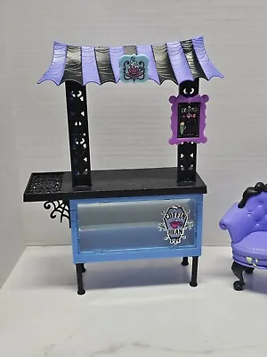 Monster High The Coffin Bean Playset With Cafe Couch Drink And Snack UP  • $47.45