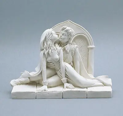 Loving Couple Statue Handmade Home Decor Wedding Sculpture • $49.90