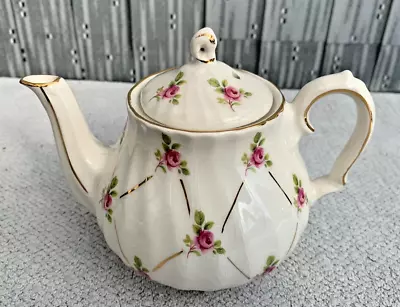 Small SADLER Pink Rose & Gold Breakfast Teapot • £10