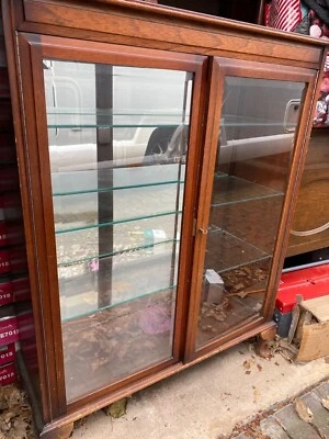 £40 • Buy Display Cabinet - Mirrored - Dark Wood, Got Some Scratches And Scuffs.  