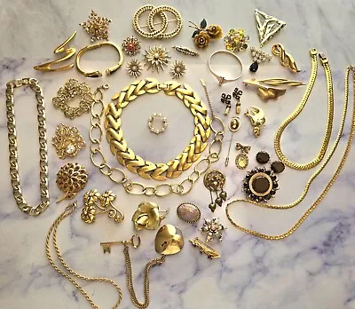 Vintage Lot 40 Items Gold Tone Metal Jewelry ~ Nice Lot Gold Tone Metal Jewelry • $24.50