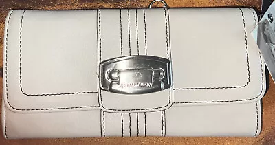 NWT B. Makowsky Off White Soft Genuine Leather & Silver Tone Accordion Wallet • $39.99