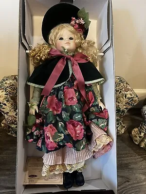 Mundia Delphine Collectable Porcelain Doll In Box (Opened)-Christine Et Cecile • $50