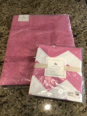 $39.99 • Buy Pottery Barn Kids Pink Chevron Shower Curtain & Bath Mat