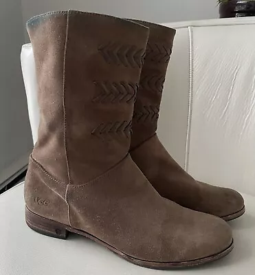 Women’s UGG Brown Leather Suede Size 8.5 Side Zip Boot Shearling Footbed SN 3182 • $41