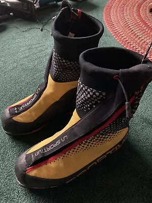 La Sportiva Batura  Ice Climbing Boots - Men's 44.5 • $200