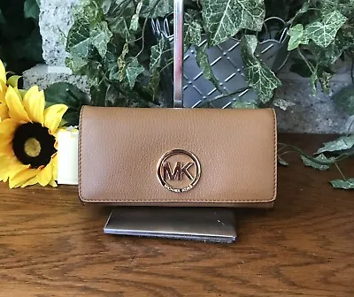 Nwt Michael Kors Fulton Acorn Large Gusset Trifold Carry All Wallet 32f2gfte3l • $59