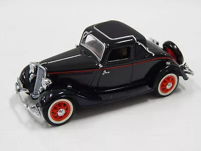 1:43 1933 Ford V8 Coupe (Coach Maroon) Carlectables 43540 • $45.86