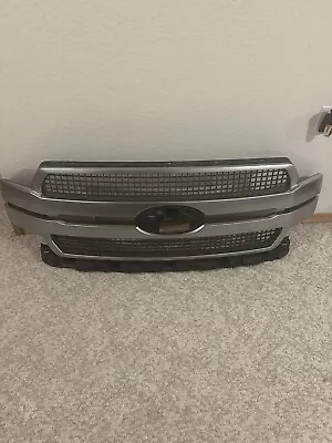 2018 2019 2020 Ford F150 Oem Platinum Front Grille Chrome W/o Emblem *for Parts* • $470