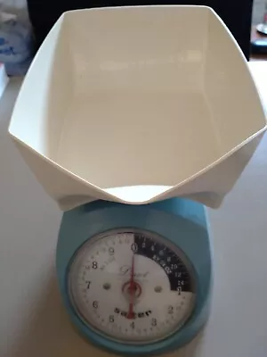 Salter Vintage 1950s / 1960s Kitchen Scales Pastel Blue (Full Working Order) 8  • £24.99