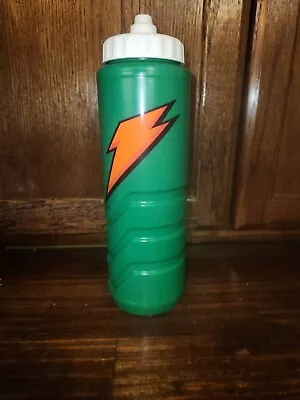 Vintage Retro Gatorade Squeeze Bottle Very Unique 32 Oz • $9.95