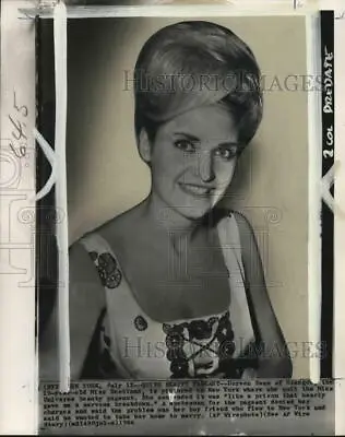 1964 Press Photo Doreen Swan Of Scotland Quits Miss Universe Beauty Pageant NY • $16.99