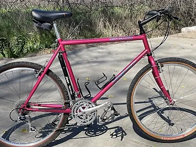 1992 Specialized Stumpjumper Comp. Near Flawless Condition • $1200