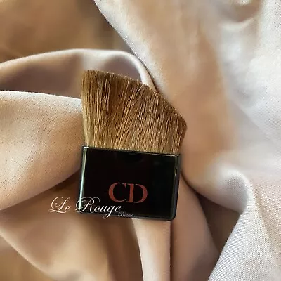 Christian Dior Mini Blush Contour Brush  (came From Diorblush) • $8.99
