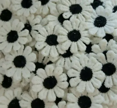 10/30/50 Black/white Guipure Lace Daisy Motifs Sew On Flower Appliques Free P&p • £2.98