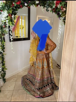 £150 • Buy Pakistani Bridal Mehndi Lengha 
